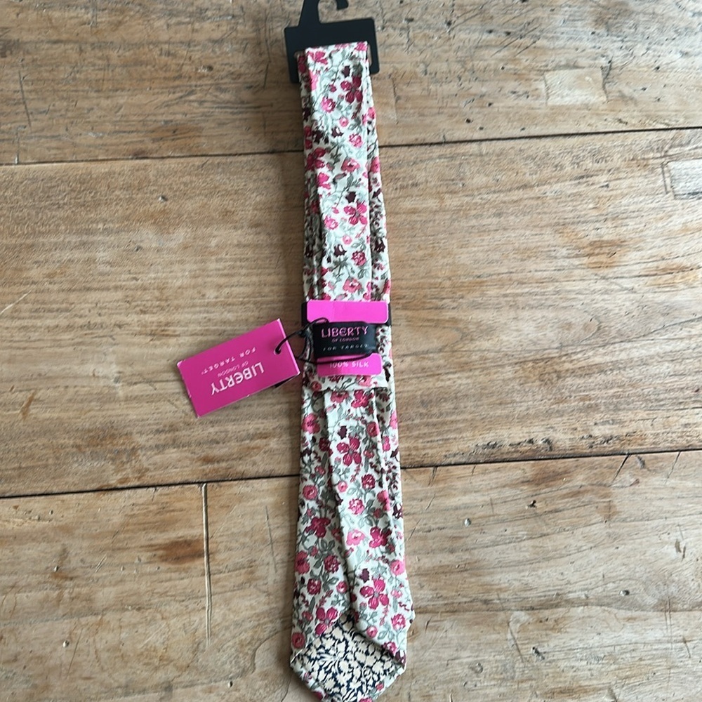 Limited Edition Liberty of London for Target Silk Tie – NWT - Picture 7 of 7